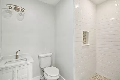 4 Mayhew St #1, Framingham, MA 01702 - Photo 9