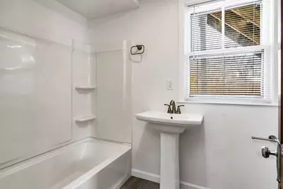 219 Pelham Street, Methuen, MA 01844 - Photo 21