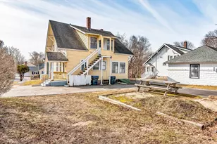 219 Pelham St, Methuen, MA 01844 - Photo 9