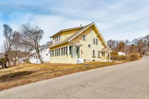219 Pelham St, Methuen, MA 01844 - Photo 3