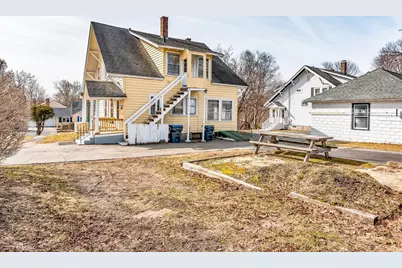 219 Pelham Street, Methuen, MA 01844 - Photo 9