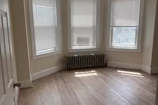 211 Delhi St, Boston, MA 02126 - Photo 5
