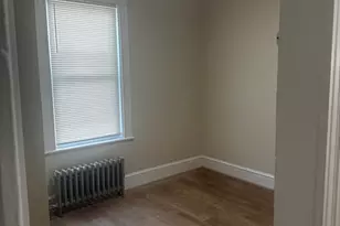 211 Delhi St, Boston, MA 02126 - Photo 9
