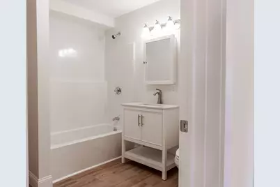 71 Friend St #1R, Gloucester, MA 01930 - Photo 3