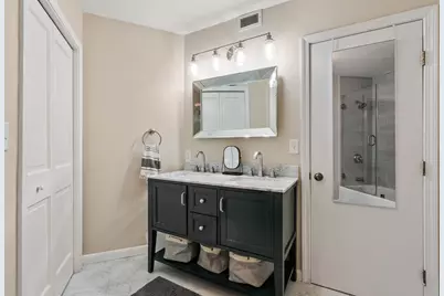 9-15 Battery St #7, Boston, MA 02109 - Photo 9