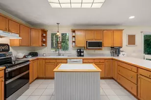 31 Butterworth Dr, Attleboro, MA 02703 - Photo 9