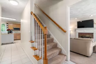 31 Butterworth Dr, Attleboro, MA 02703 - Photo 3