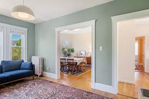 4 Linden Ct, Brookline, MA 02445 - Photo 9