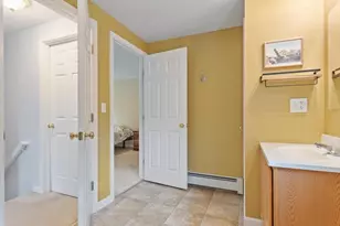 165 Rollstone St, Fitchburg, MA 01420 - Photo 15