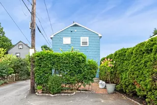 1 Goodwins Ct, Marblehead, MA 01945 - Photo 27
