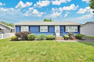 24 Daley St, Chicopee, MA 01013 - Photo 1