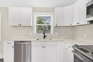 24 Daley St, Chicopee, MA 01013 - Photo 7