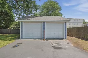 190 Manomet St, Brockton, MA 02301 - Photo 11