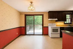 10 Woodhaven St, Carver, MA 02330 - Photo 15