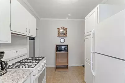659 Washington St, Whitman, MA 02382 - Photo 23