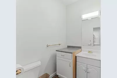 659 Washington St, Whitman, MA 02382 - Photo 7