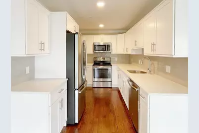 1789 Centre St #403, Boston, MA 02132 - Photo 3