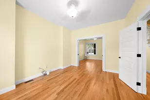 20 Linden St, Holyoke, MA 01040 - Photo 5