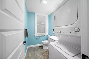 20 Linden St, Holyoke, MA 01040 - Photo 13