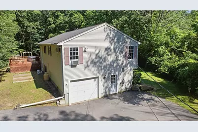 130 Grove St, Millville, MA 01529 - Photo 3