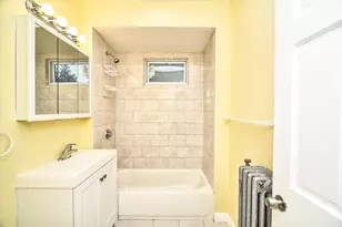 15 Vesta Rd, Boston, MA 02124 - Photo 9
