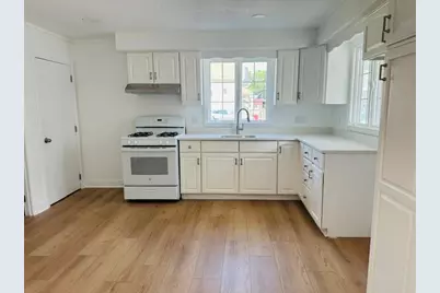 159 Ludlam St, Lowell, MA 01850 - Photo 9