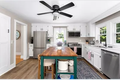 208 S Main St, Hopedale, MA 01747 - Photo 11