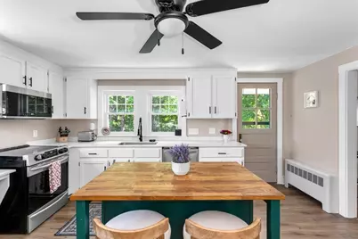 208 S Main St, Hopedale, MA 01747 - Photo 15