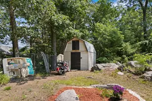 215 Donohue Rd, Dracut, MA 01826 - Photo 39