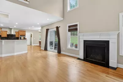 32 Bissonnette Cir, Southampton, MA 01073 - Photo 3