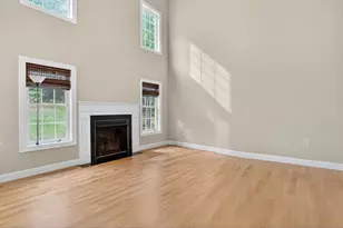 32 Bissonnette Cir, Southampton, MA 01073 - Photo 11