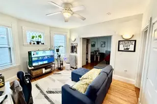 66 Roseland, Somerville, MA 02143 - Photo 3