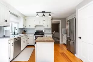 5 Crest Dr, Lakeville, MA 02347 - Photo 9