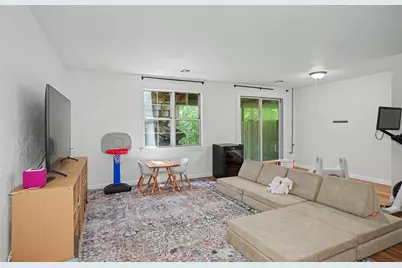 113 Ridgefield Circle #C, Clinton, MA 01510 - Photo 3