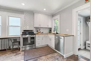 41 Glendower Rd, Boston, MA 02131 - Photo 7