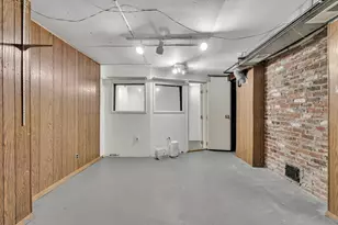 16 Roundwood Rd, Newton, MA 02464 - Photo 33