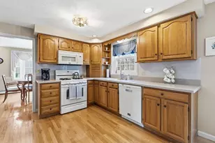 32 Dolly Dr, Worcester, MA 01604 - Photo 9