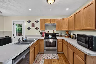10 Burnett, Fitchburg, MA 01420 - Photo 11