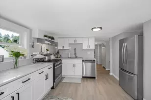 13 Hamilton St, Framingham, MA 01701 - Photo 21