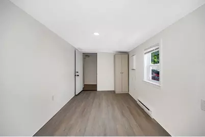 13 Hamilton St, Framingham, MA 01701 - Photo 17