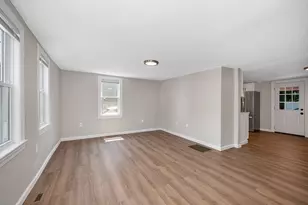 13 Hamilton St, Framingham, MA 01701 - Photo 7