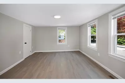 13 Hamilton St, Framingham, MA 01701 - Photo 13