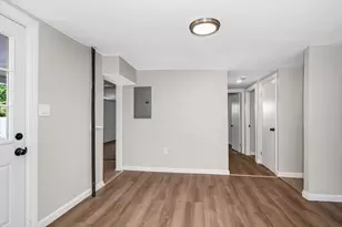 13 Hamilton St, Framingham, MA 01701 - Photo 9