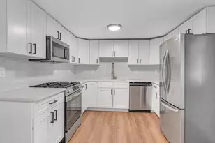 13 Hamilton St, Framingham, MA 01701 - Photo 5