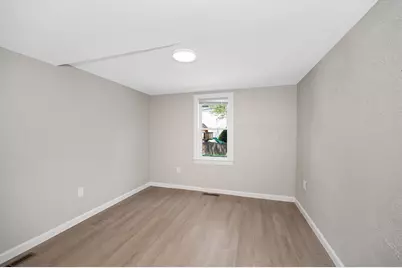 13 Hamilton St, Framingham, MA 01701 - Photo 25