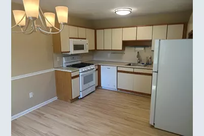 84 Tennis Plaza Road #33, Dracut, MA 01826 - Photo 5