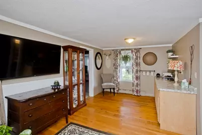 35 Pinehurst St, Westfield, MA 01085 - Photo 11