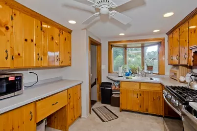 35 Pinehurst St, Westfield, MA 01085 - Photo 17