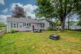 35 Pinehurst St, Westfield, MA 01085 - Photo 5