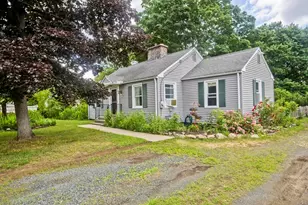 35 Pinehurst St, Westfield, MA 01085 - Photo 3